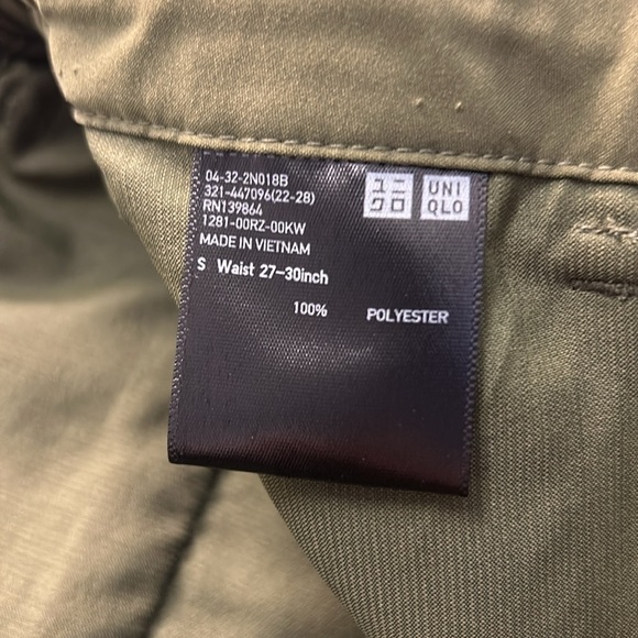 Uniqlo x Theory Men’s Ultra Light Relaxed Shorts Size S - Picture 5 of 10